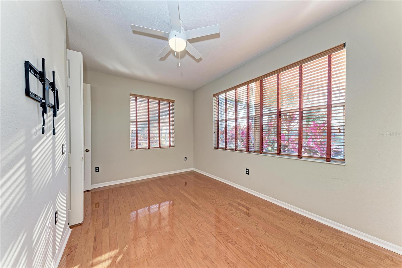 Image 29 of 55 For 6518 Field Sparrow Glen