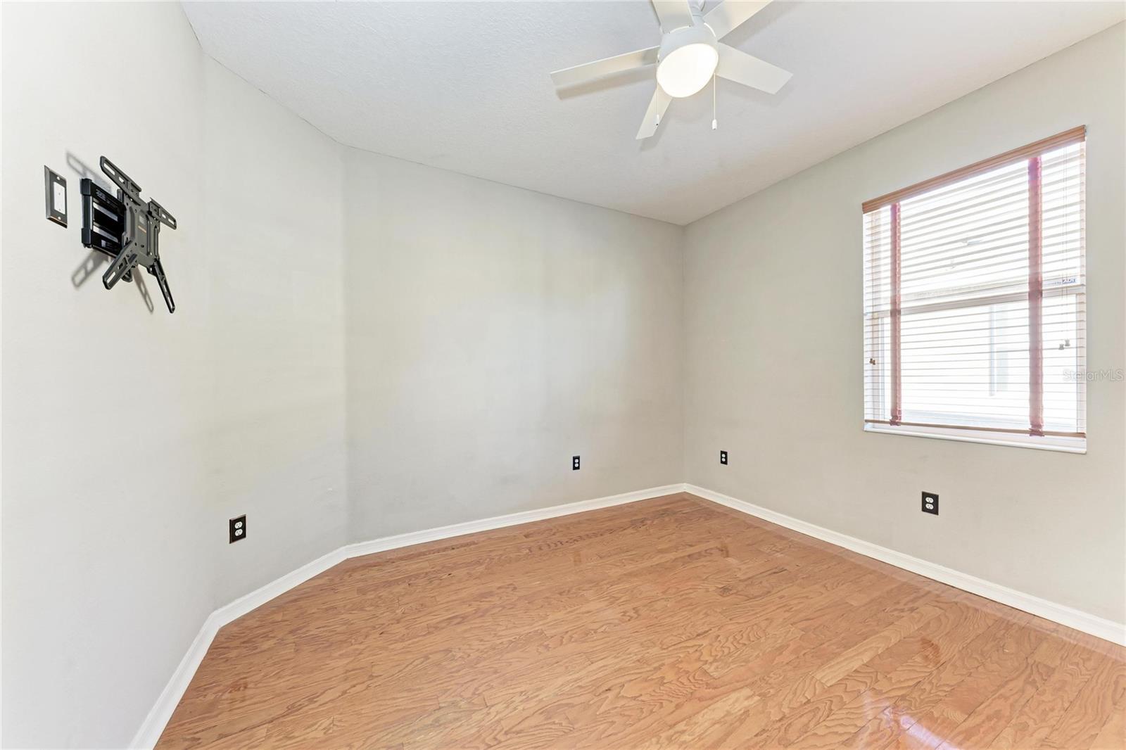 Image 35 of 55 For 6518 Field Sparrow Glen