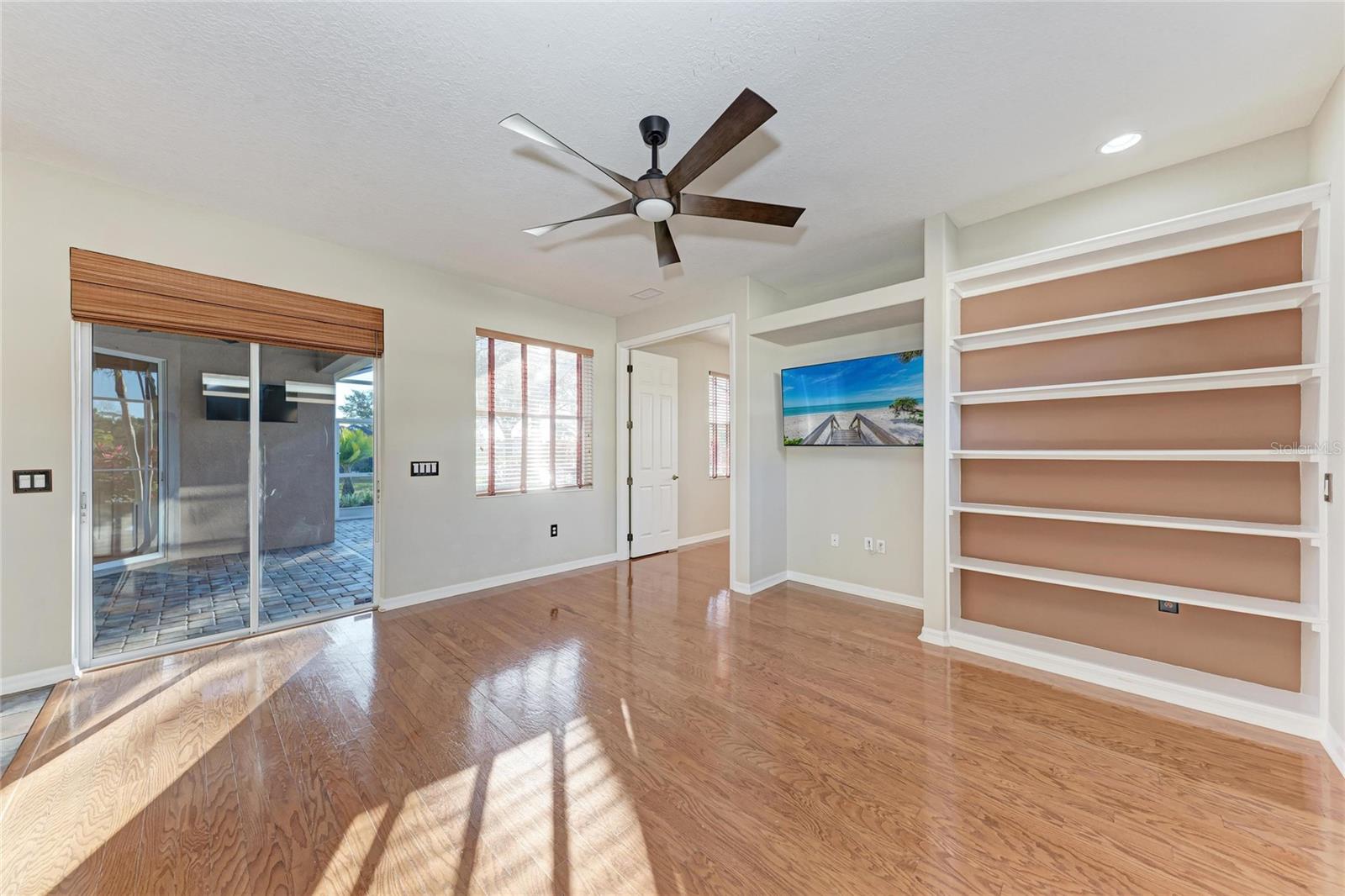 Image 8 of 55 For 6518 Field Sparrow Glen