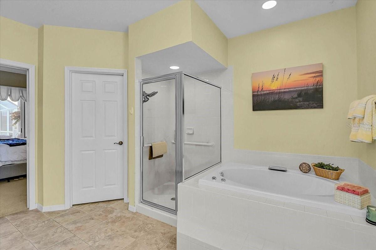 Image 10 of 38 For 5072 Kilty Court E