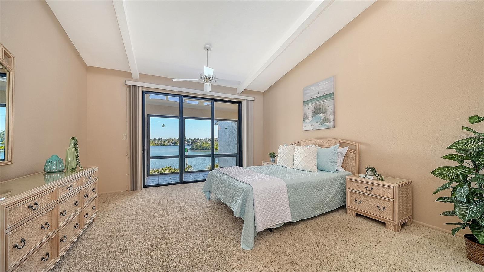 Listing photo id 18 for 6275 Midnight Pass Road 6275