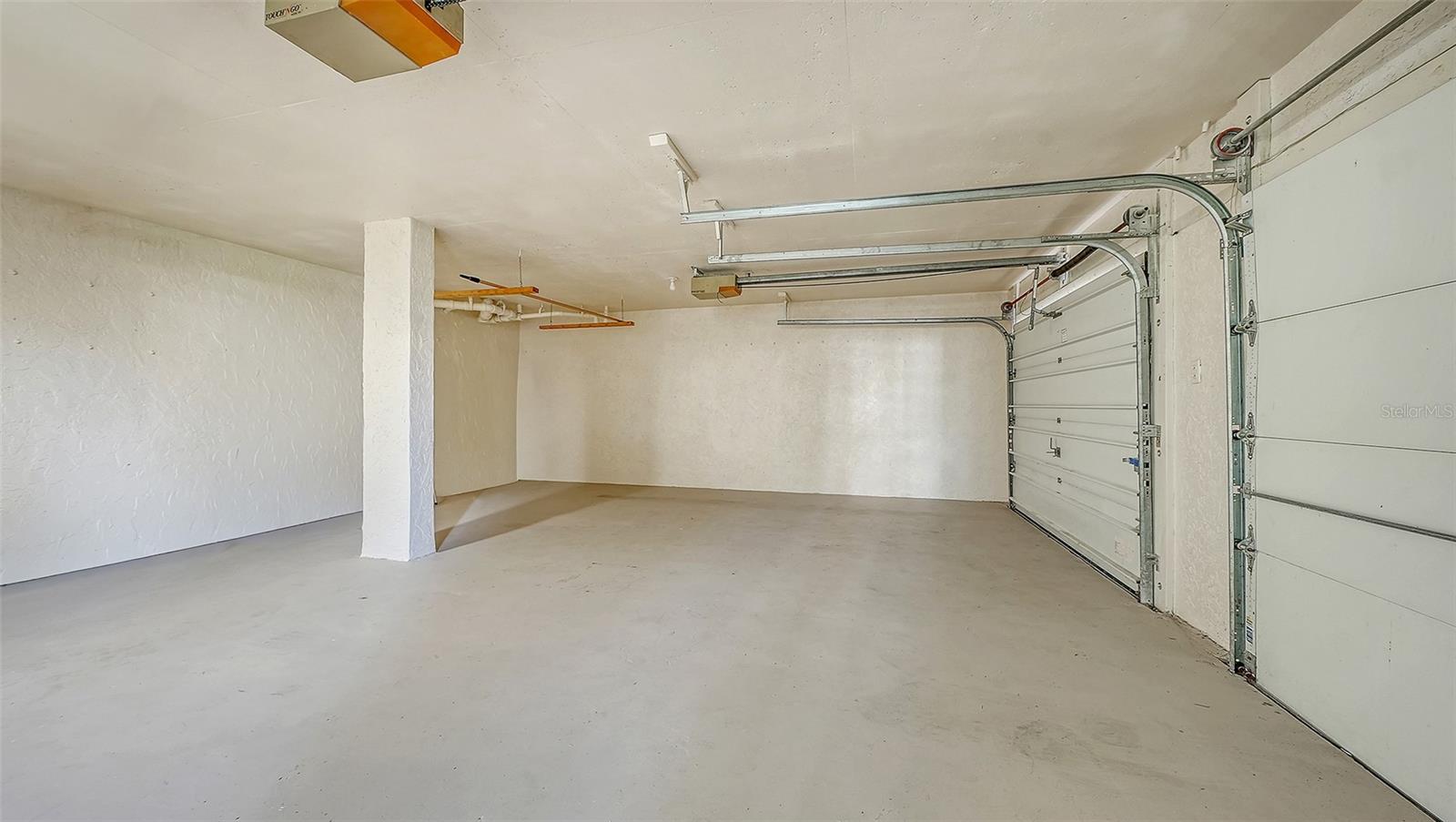 Listing photo id 26 for 6275 Midnight Pass Road 6275