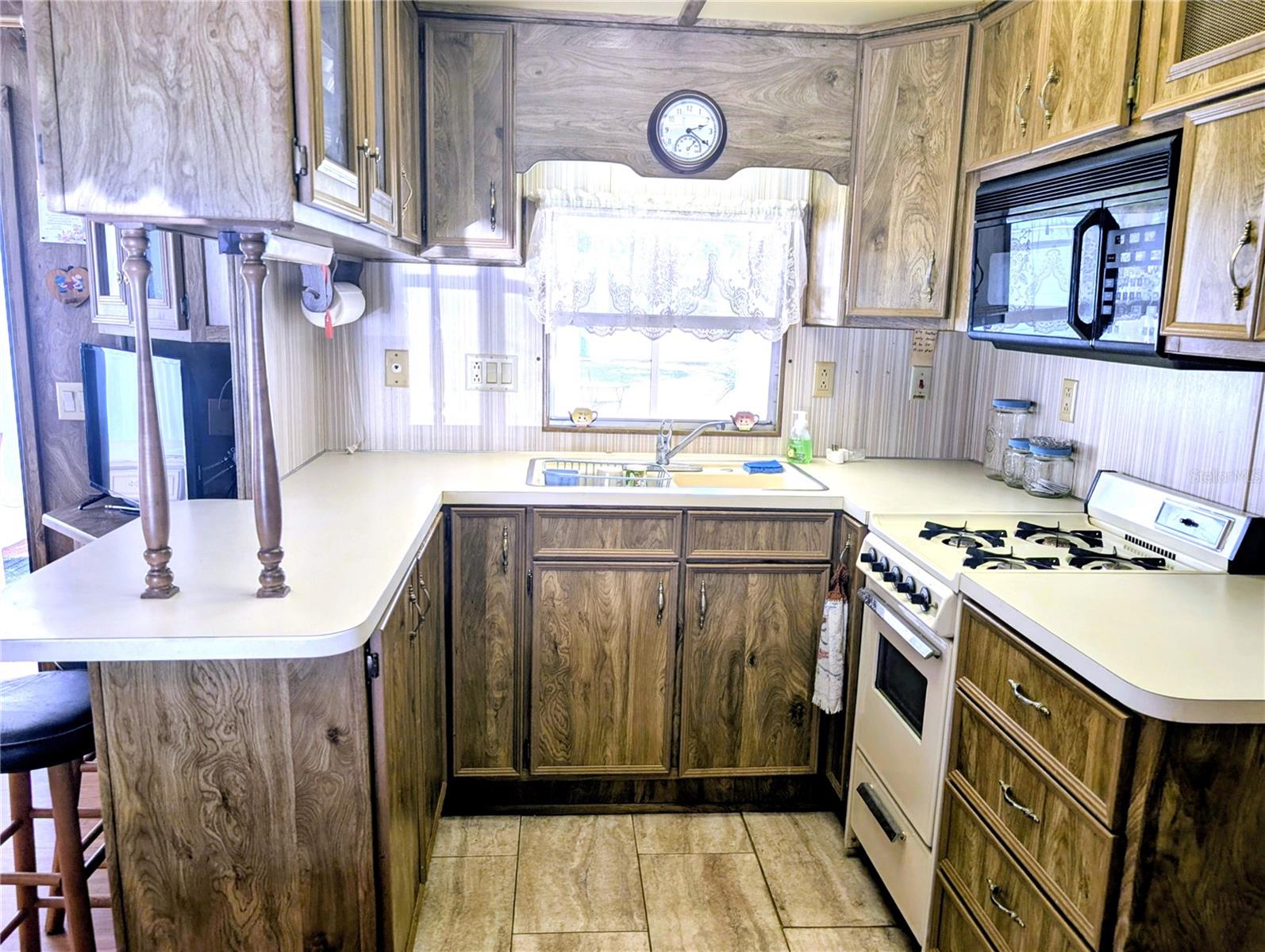 Image 11 of 15 For 3300 26th Avenue E 31