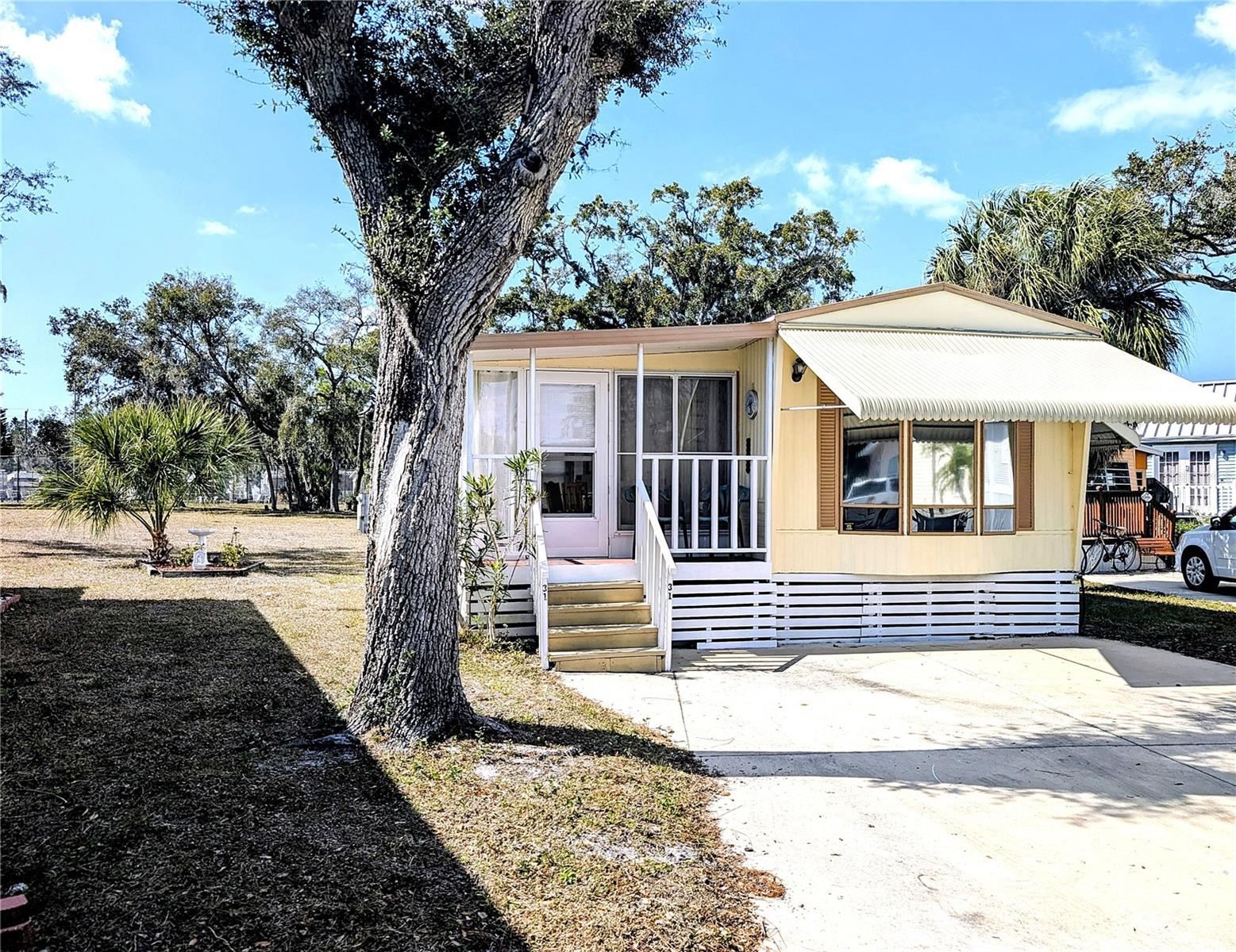 Image 3 of 15 For 3300 26th Avenue E 31