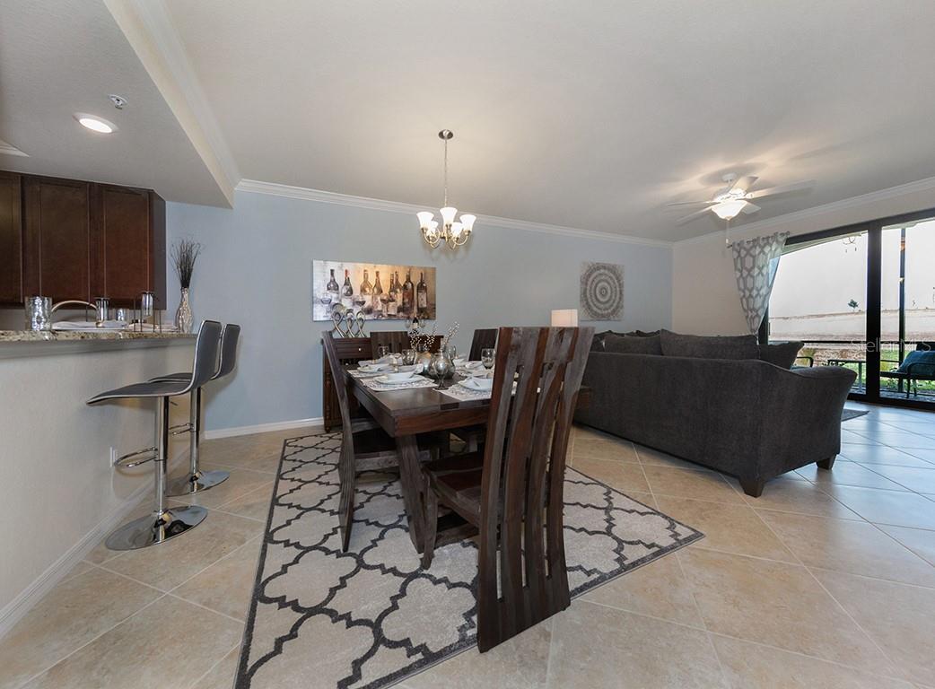 Image 11 of 60 For 5528 Palmer Circle 105