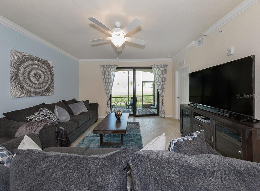 Image 5 of 60 For 5528 Palmer Circle 105