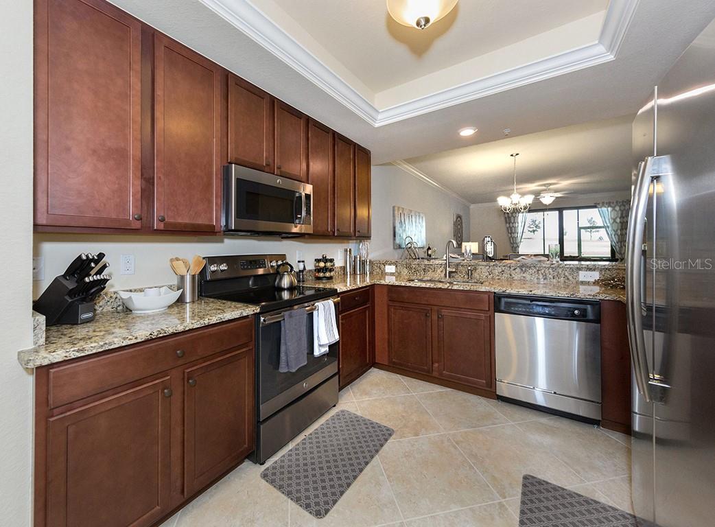 Image 9 of 60 For 5528 Palmer Circle 105