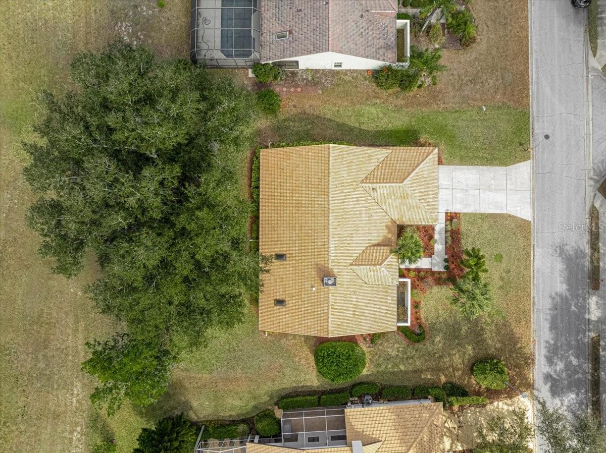 Image 38 of 46 For 4427 Highland Oaks Circle