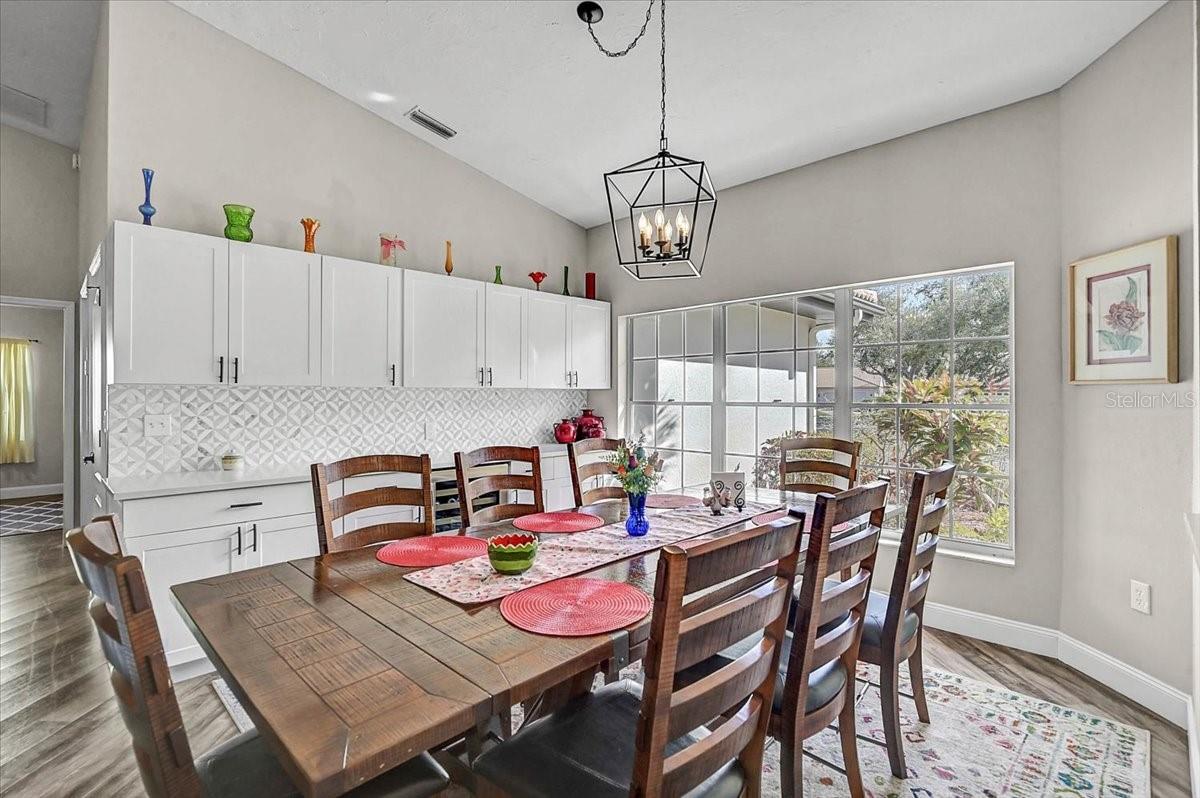 Image 9 of 46 For 4427 Highland Oaks Circle