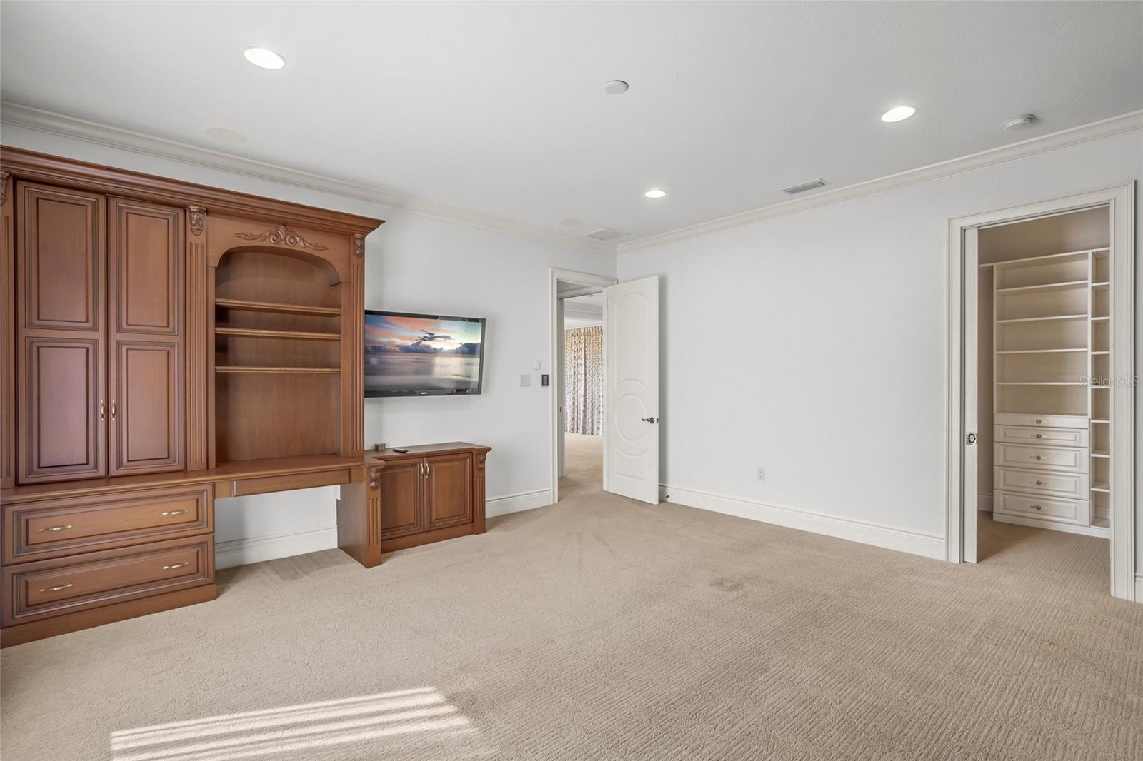 Image 13 of 44 For 6702 Chancery Place