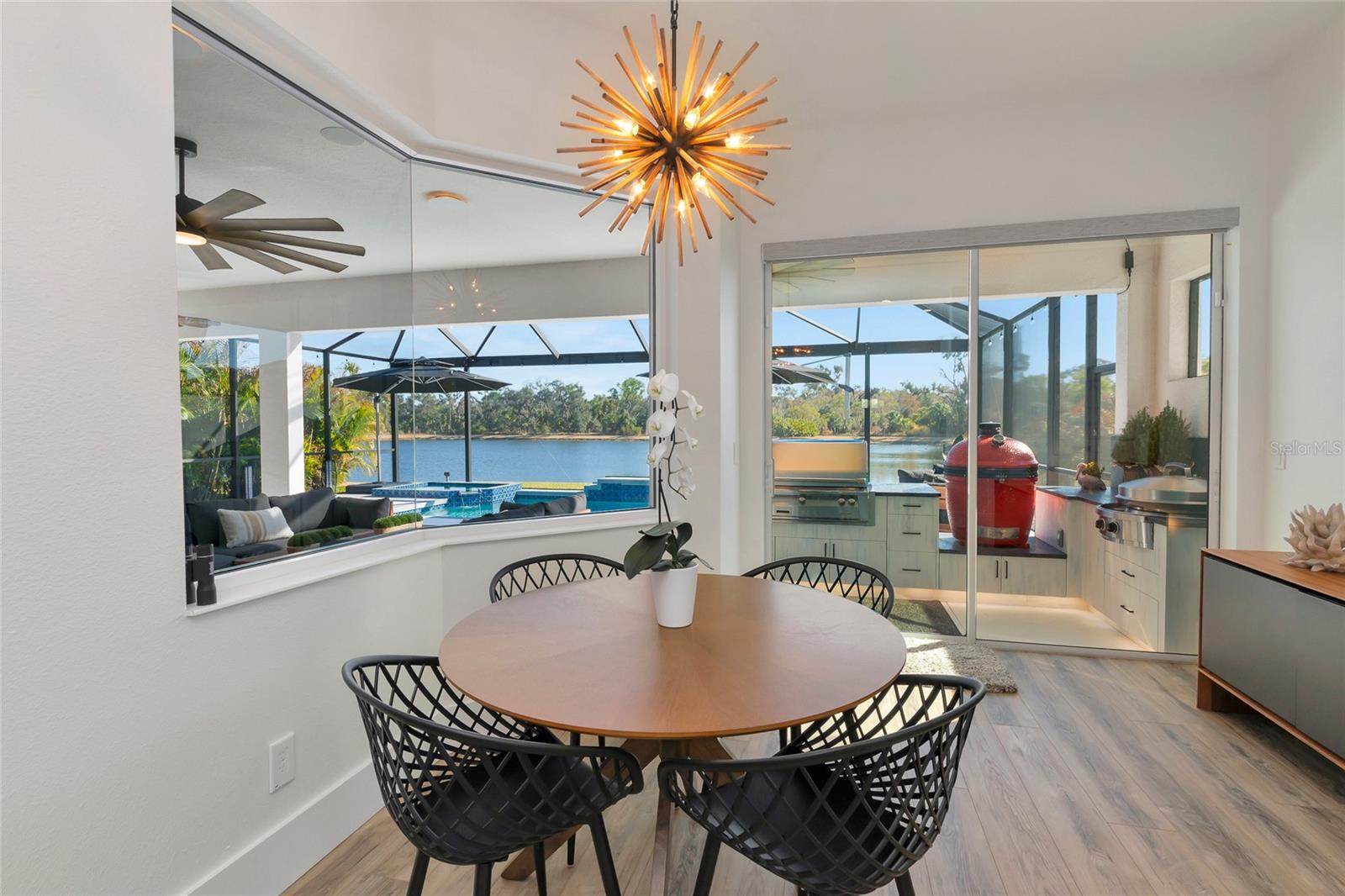 Image 18 of 54 For 16007 39th Glen E