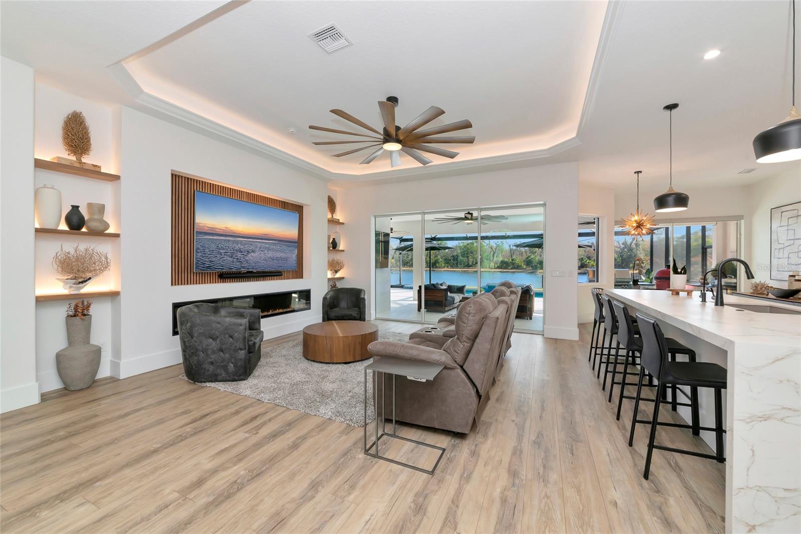 Image 22 of 54 For 16007 39th Glen E