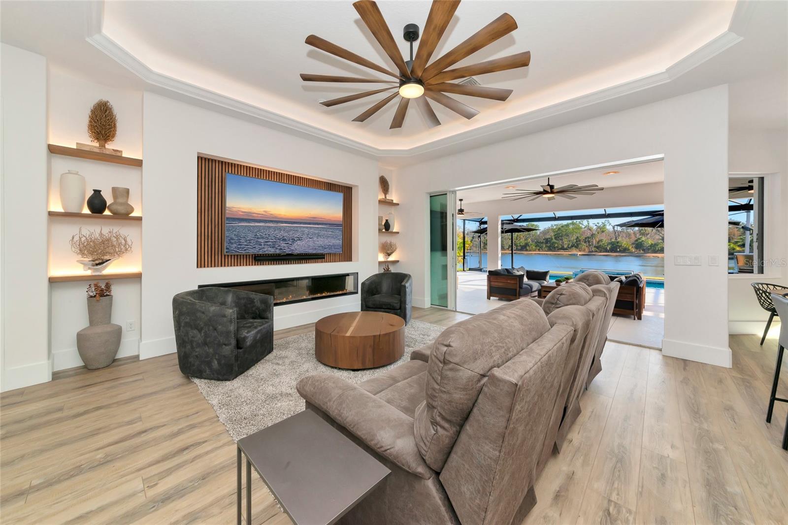 Image 24 of 54 For 16007 39th Glen E