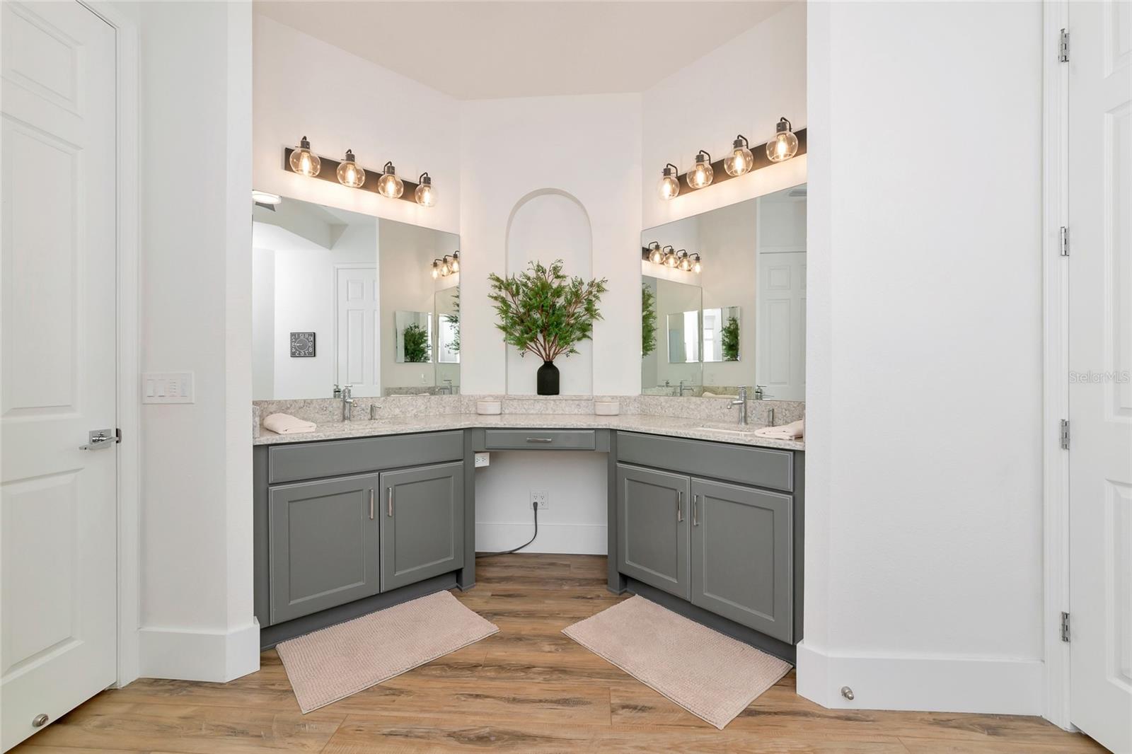 Image 31 of 54 For 16007 39th Glen E