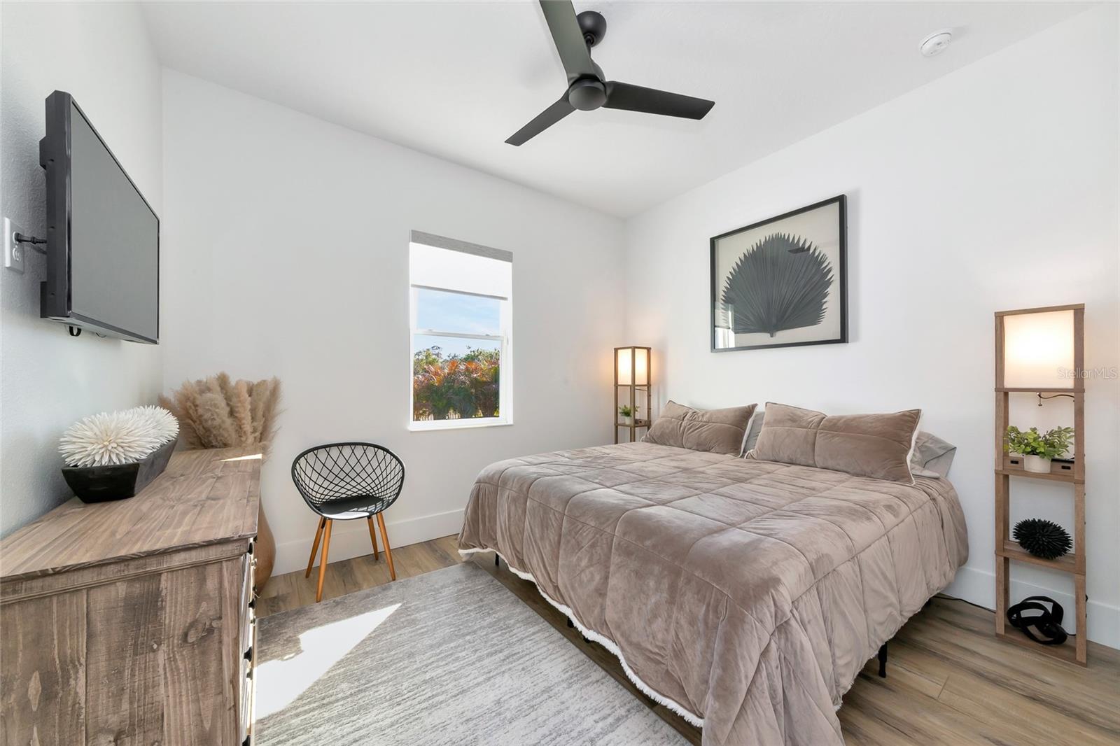 Image 40 of 54 For 16007 39th Glen E