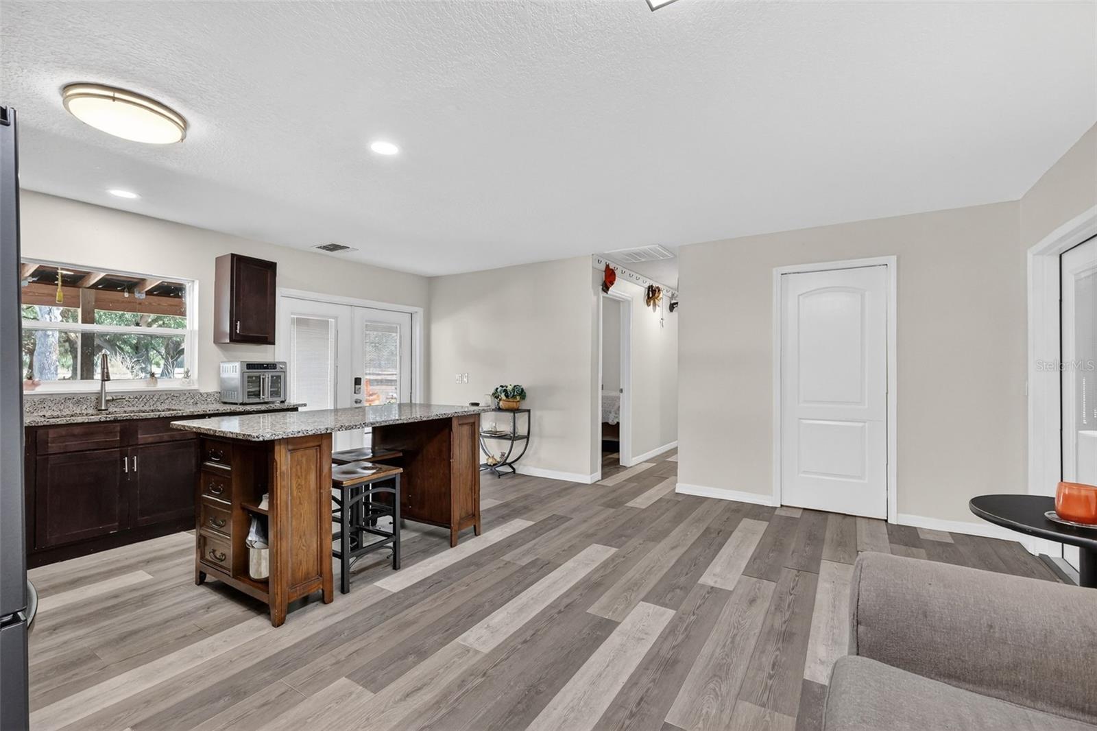 Image 20 of 58 For 4533 37th Terrace