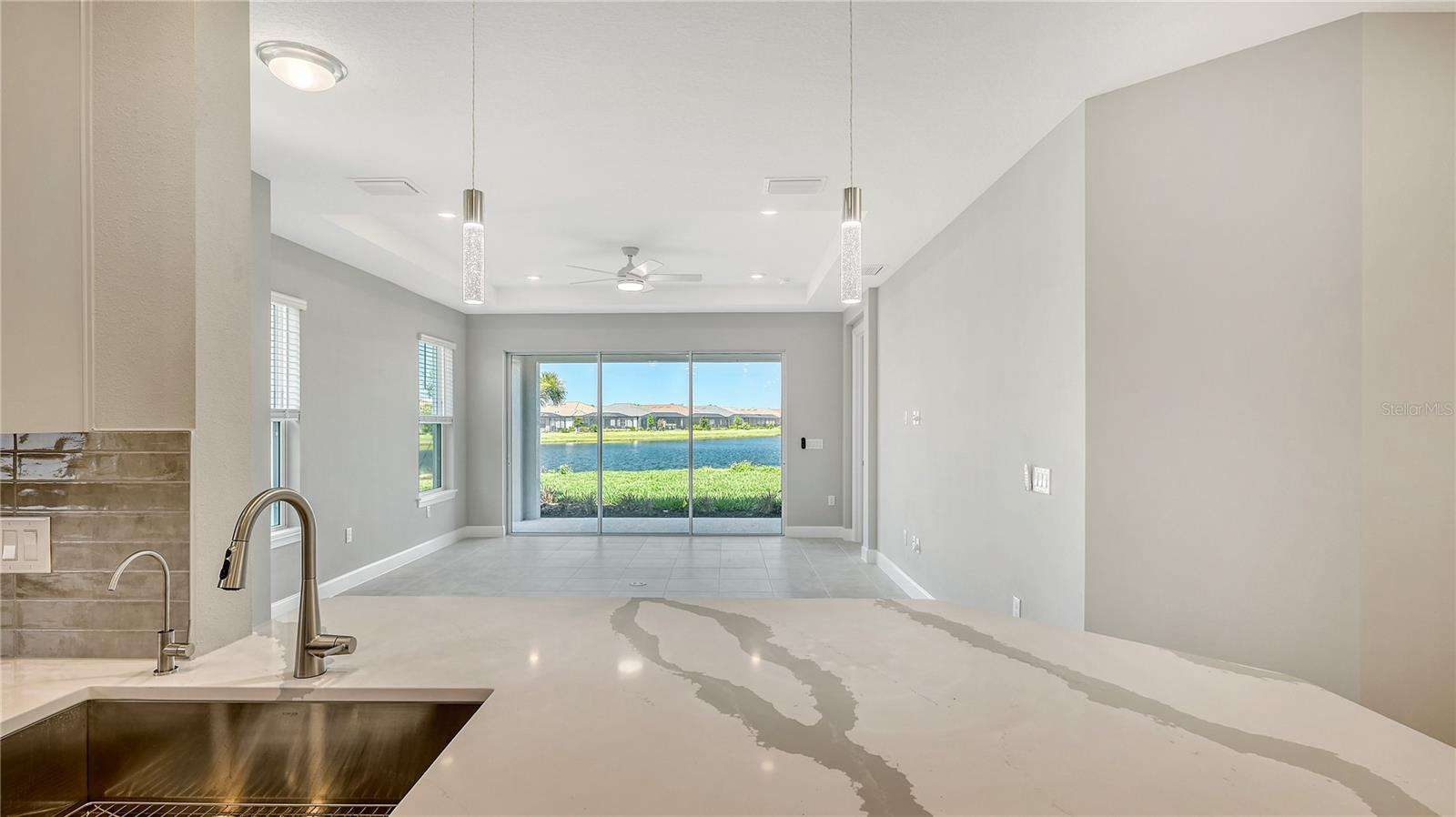 Image 23 of 72 For 16139 Isola Place