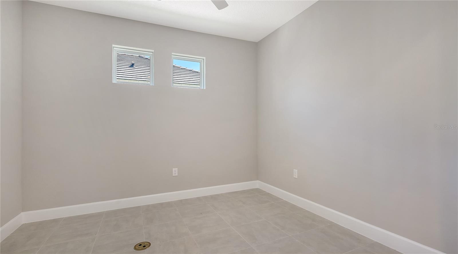 Image 24 of 72 For 16139 Isola Place