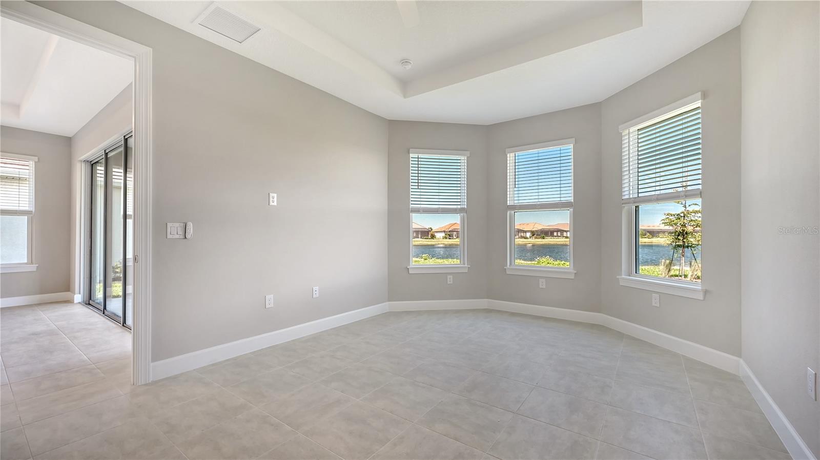 Image 29 of 72 For 16139 Isola Place