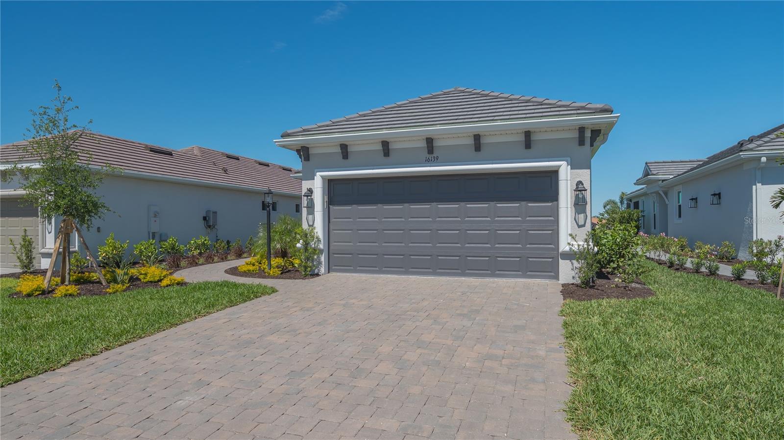 Image 3 of 72 For 16139 Isola Place