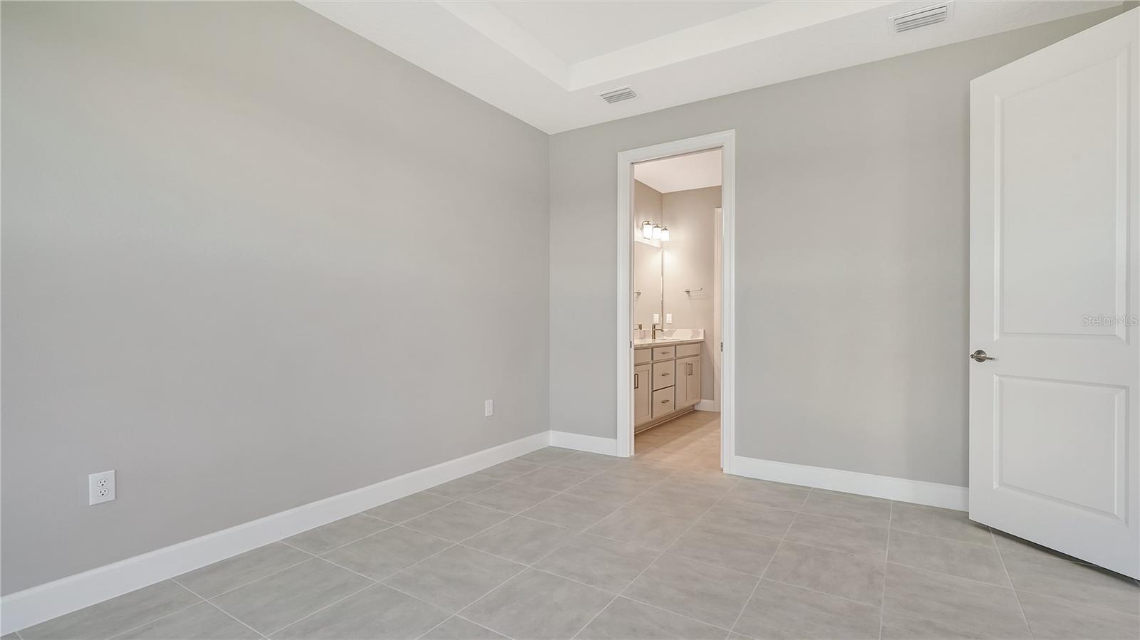 Image 30 of 72 For 16139 Isola Place