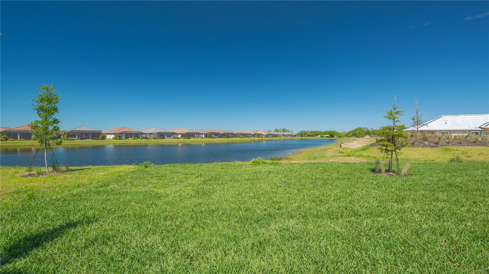 Image 35 of 72 For 16139 Isola Place