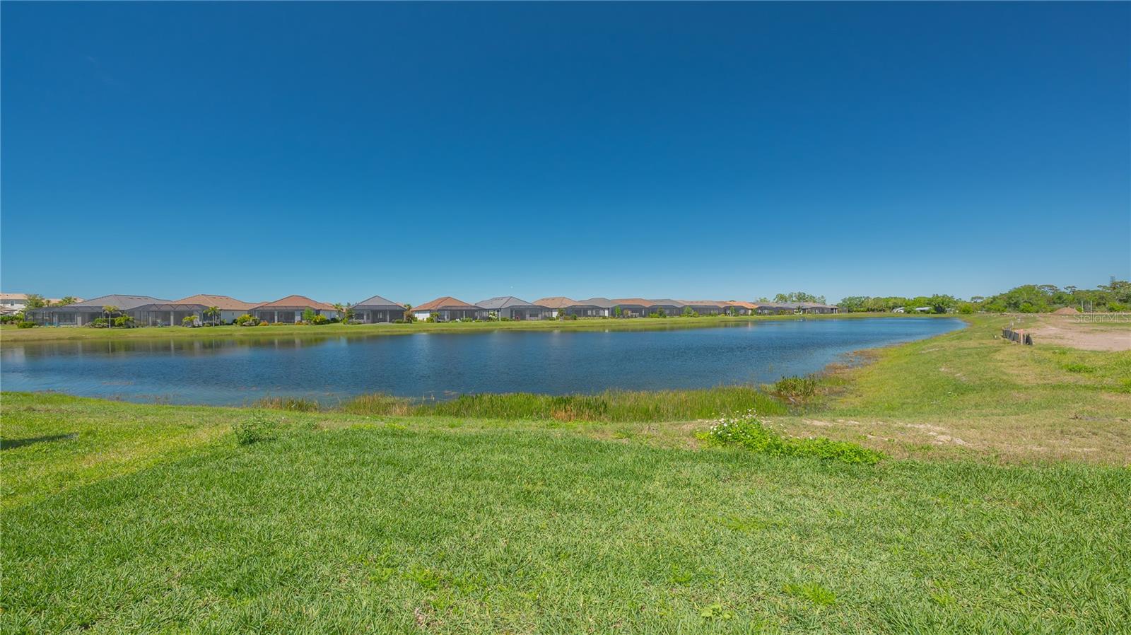 Image 36 of 72 For 16139 Isola Place