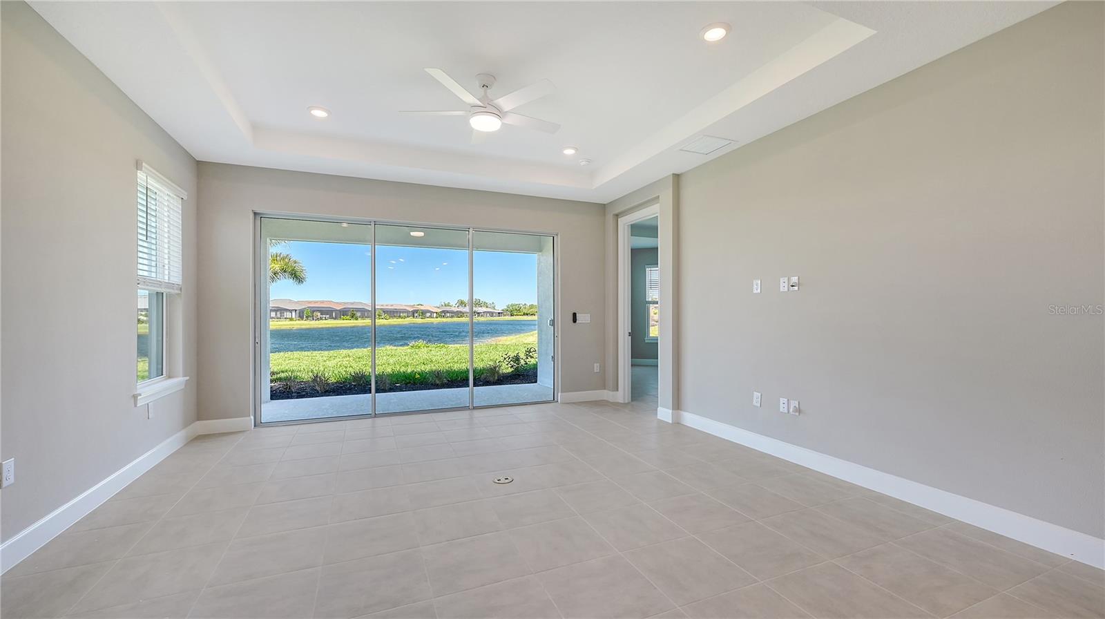 Image 6 of 72 For 16139 Isola Place