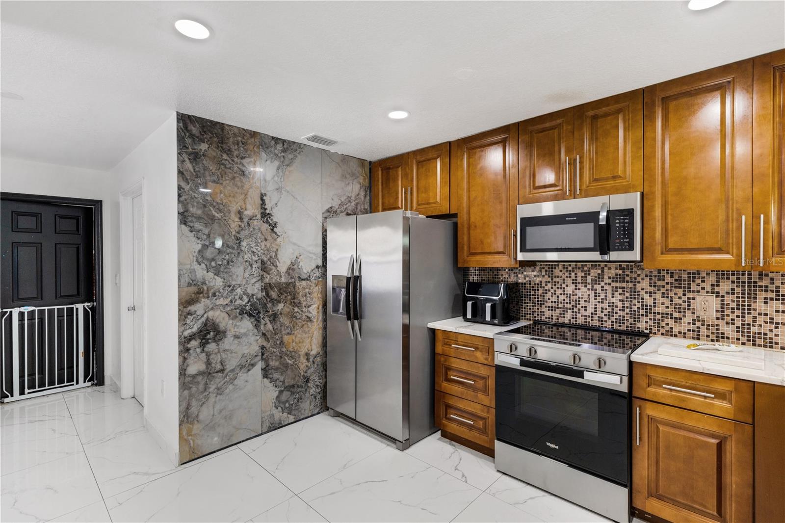 Image 11 of 32 For 2634 Dr Martin Luther King Way