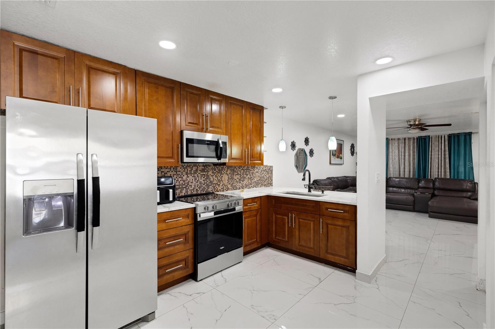 Image 12 of 32 For 2634 Dr Martin Luther King Way