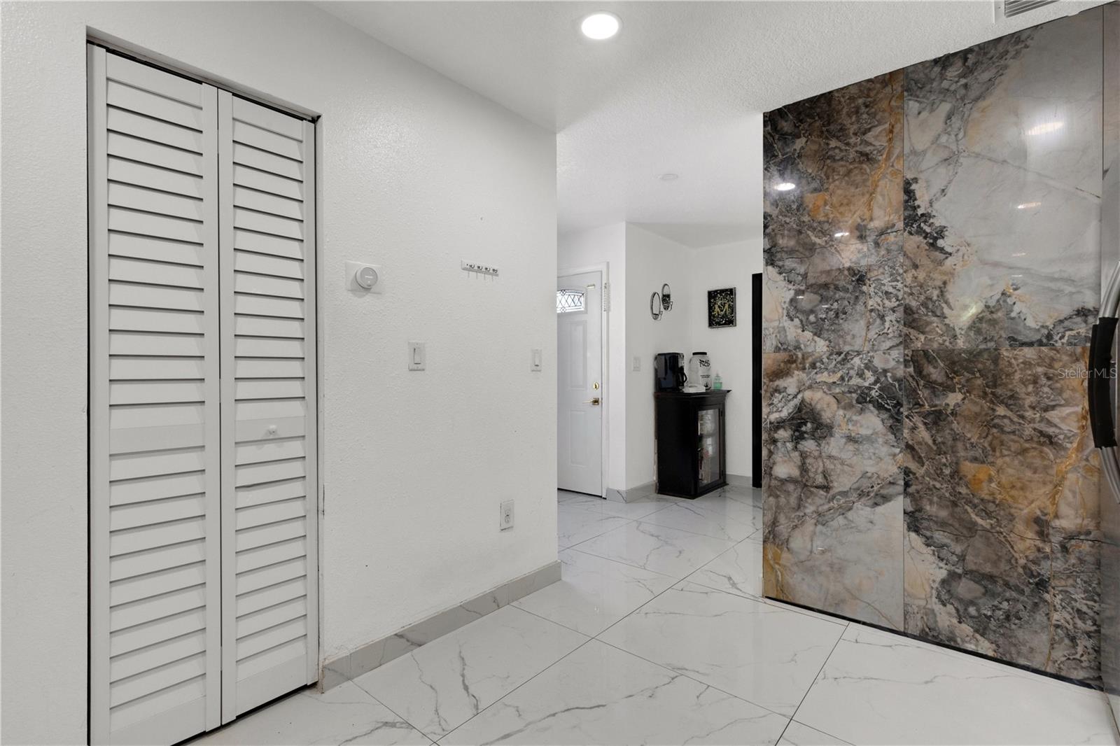 Image 15 of 32 For 2634 Dr Martin Luther King Way