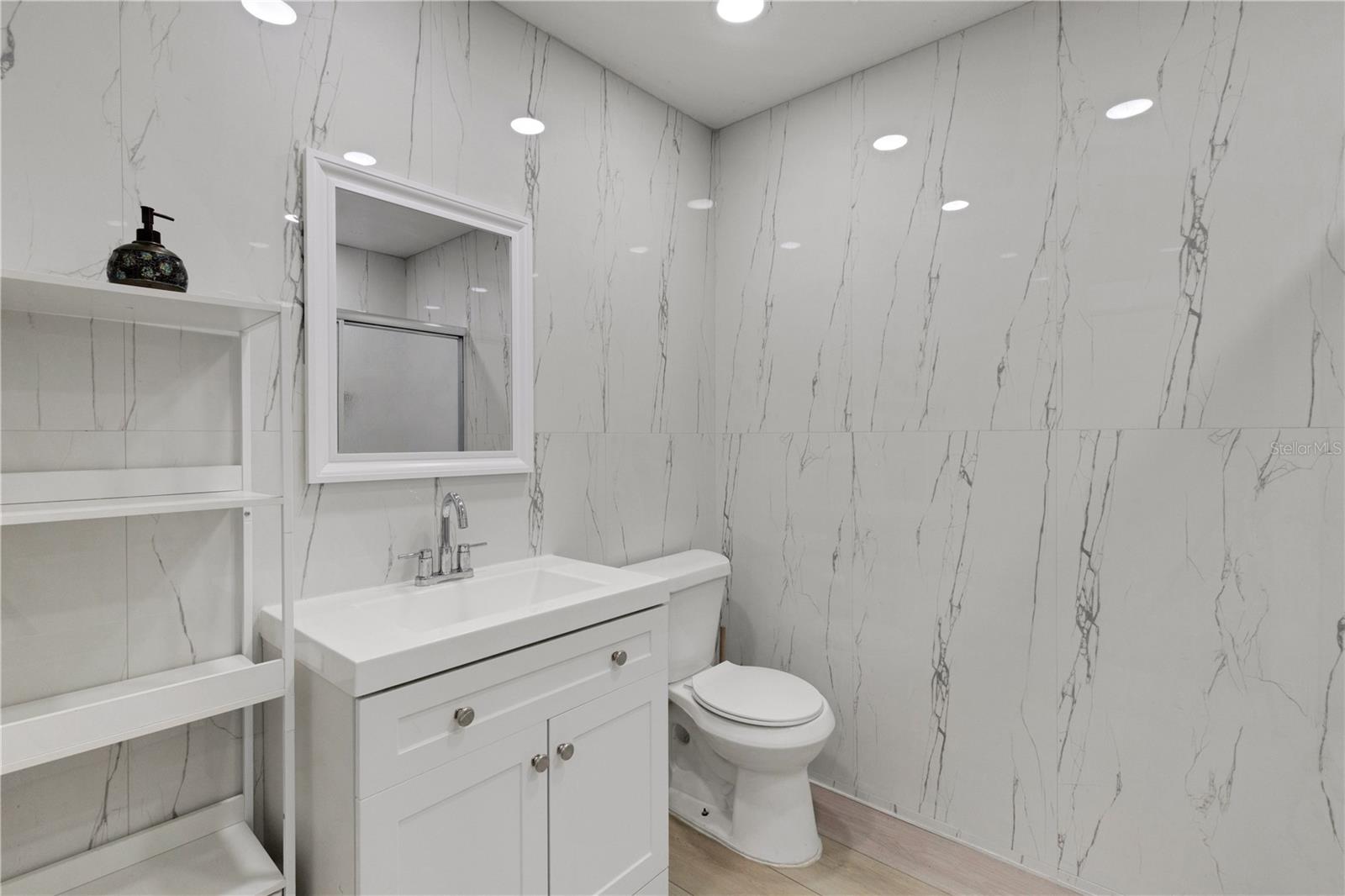 Image 22 of 32 For 2634 Dr Martin Luther King Way