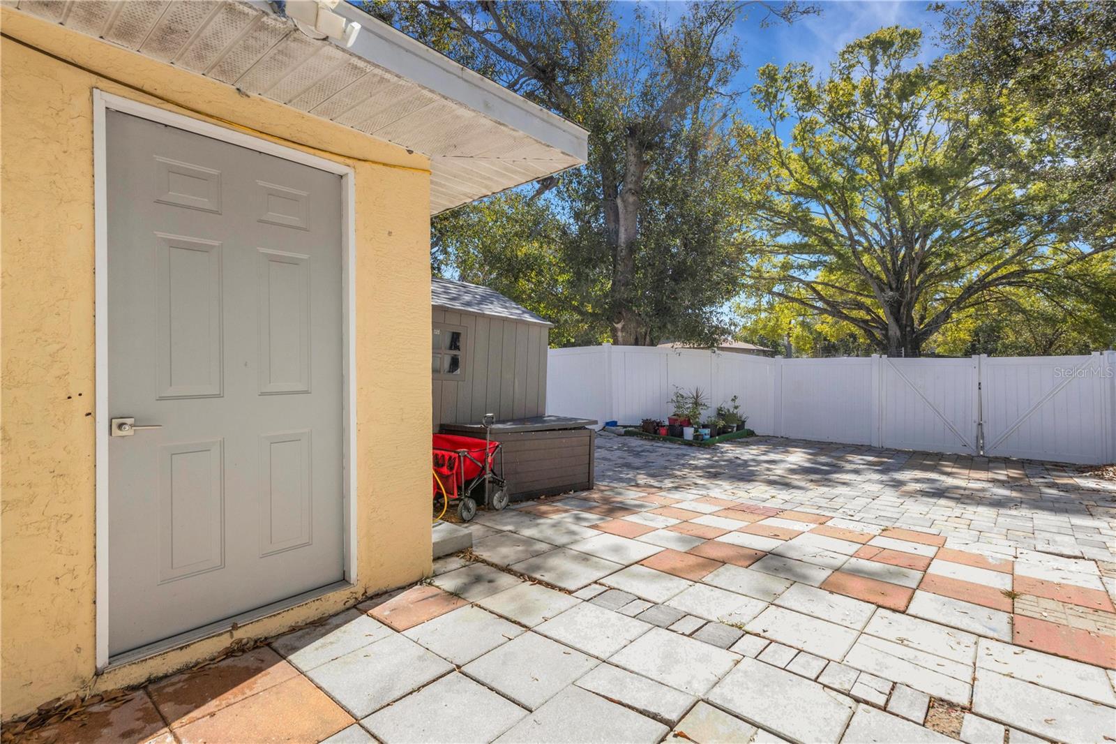 Image 27 of 32 For 2634 Dr Martin Luther King Way