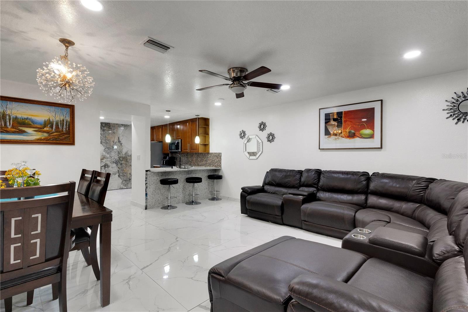 Image 4 of 32 For 2634 Dr Martin Luther King Way