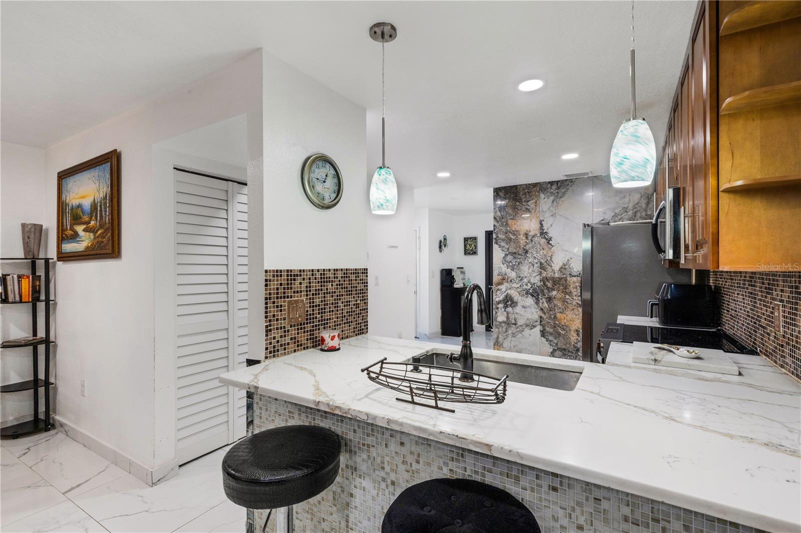 Image 9 of 32 For 2634 Dr Martin Luther King Way