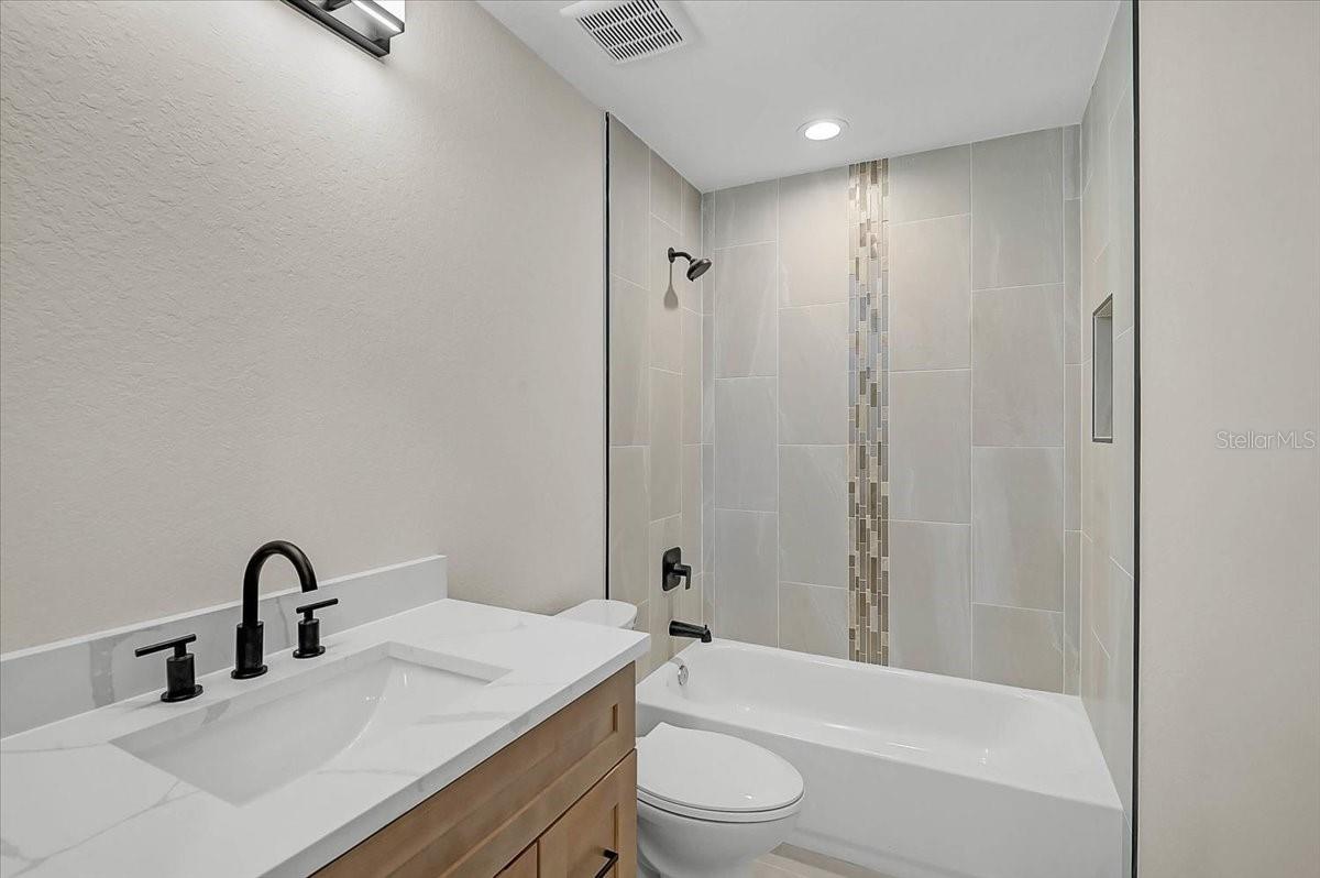 Image 9 of 32 For 225 Baytree Drive