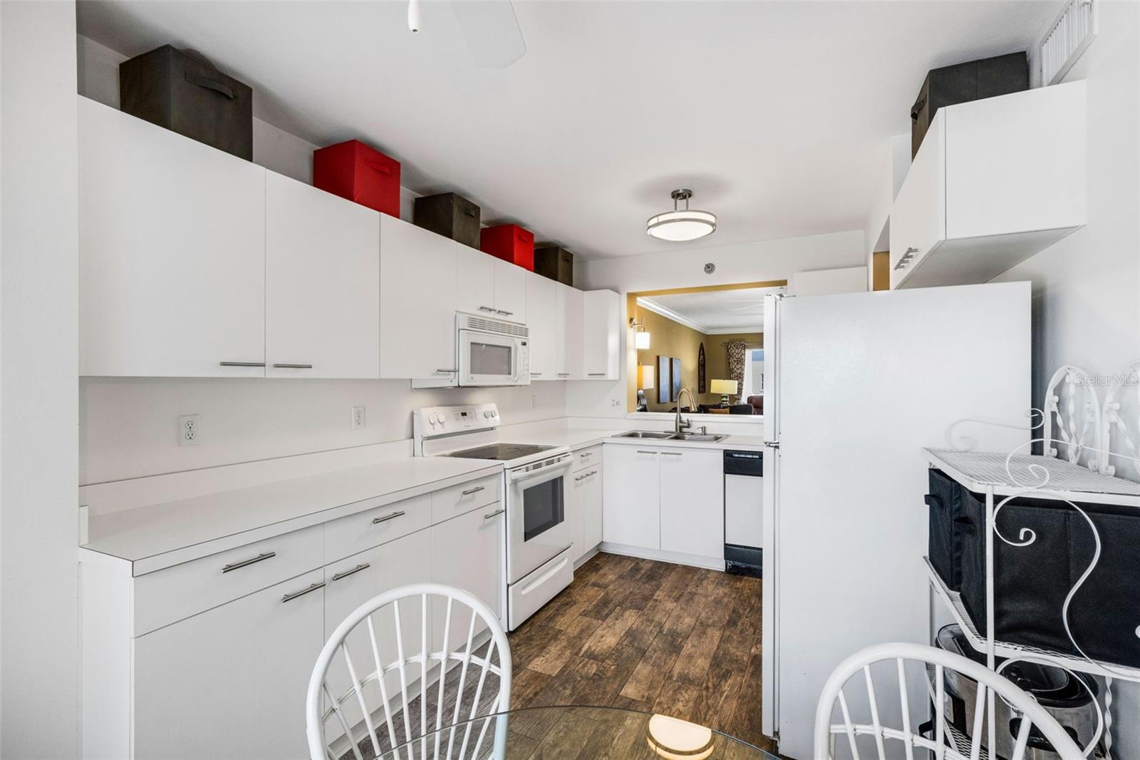 Image 14 of 49 For 3980 Ironwood Circle 404