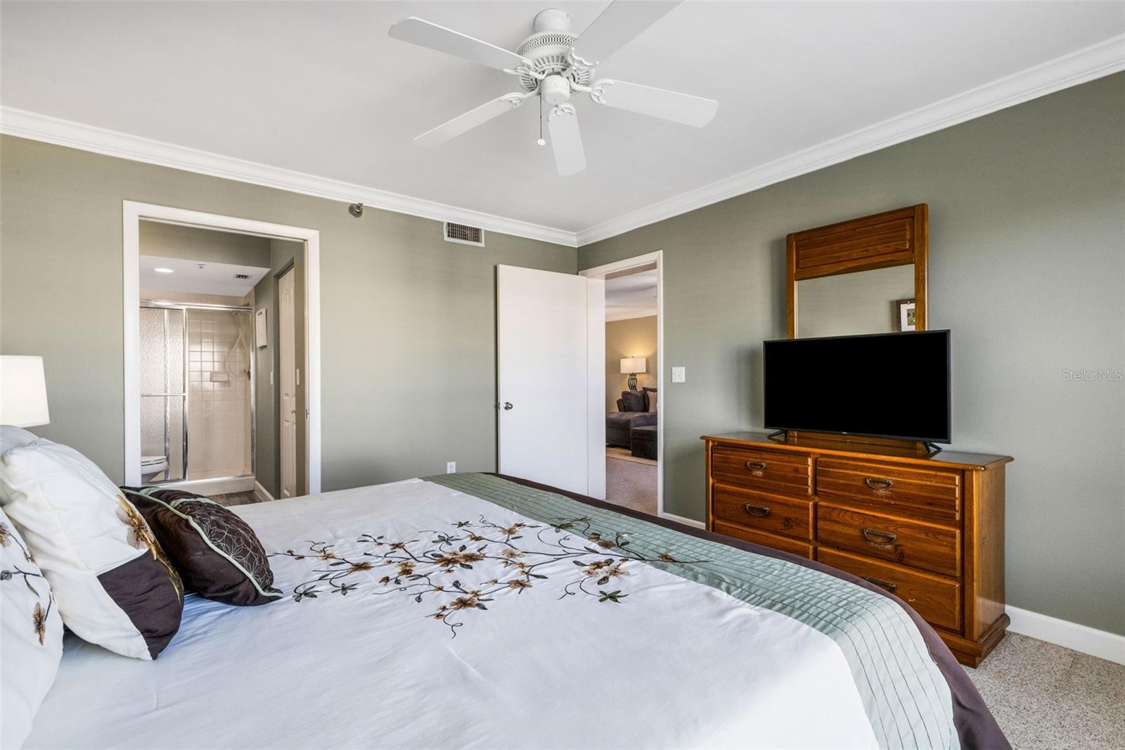 Image 31 of 49 For 3980 Ironwood Circle 404