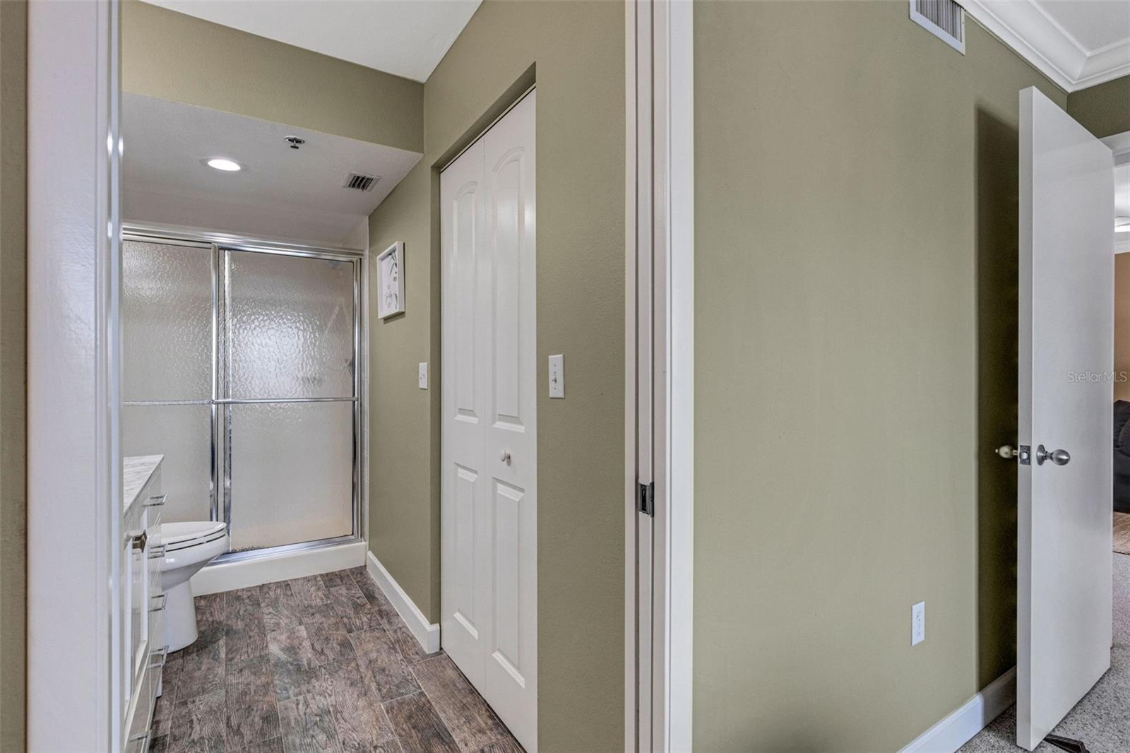 Image 35 of 49 For 3980 Ironwood Circle 404