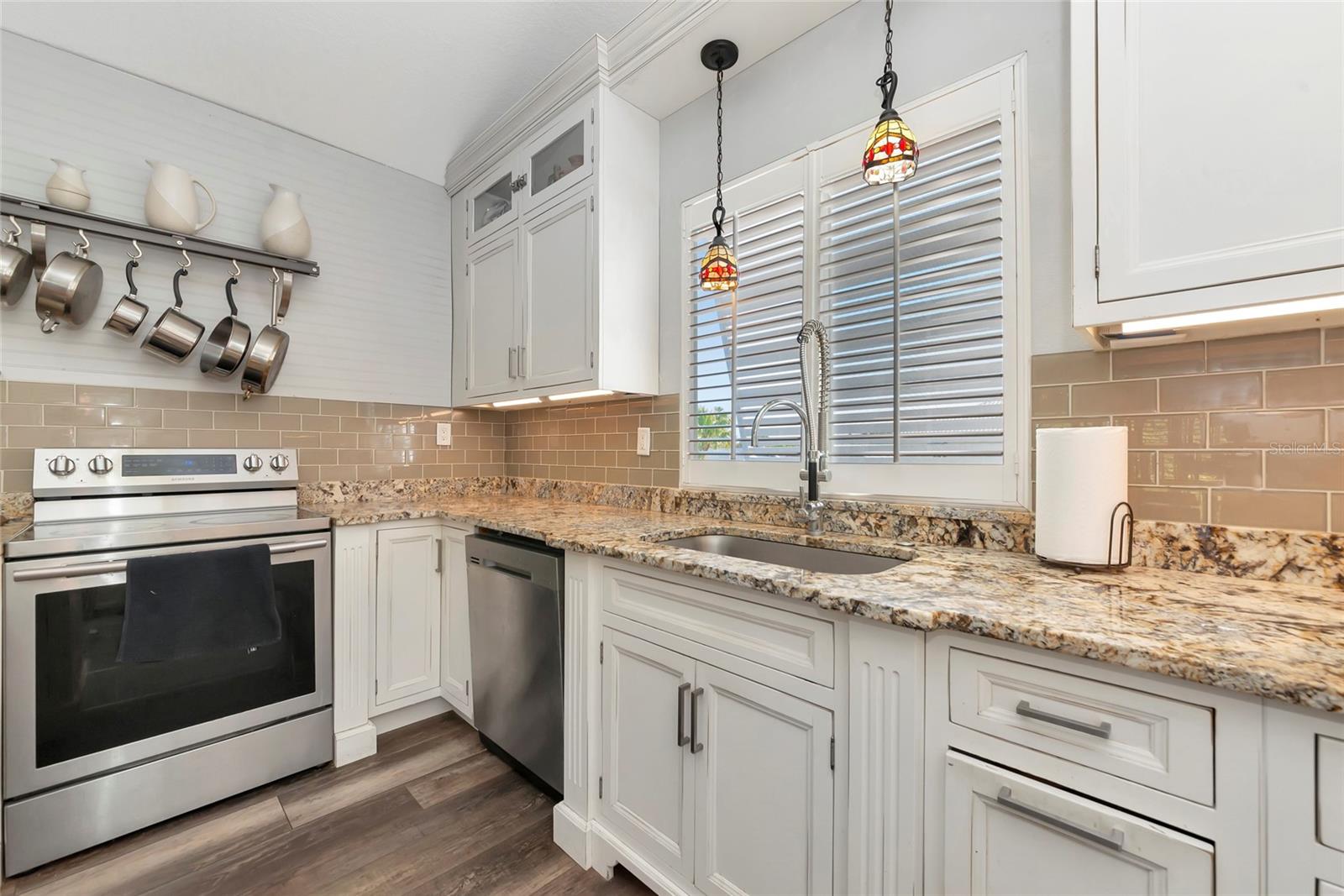 Image 15 of 69 For 4211 3rd Avenue Ne