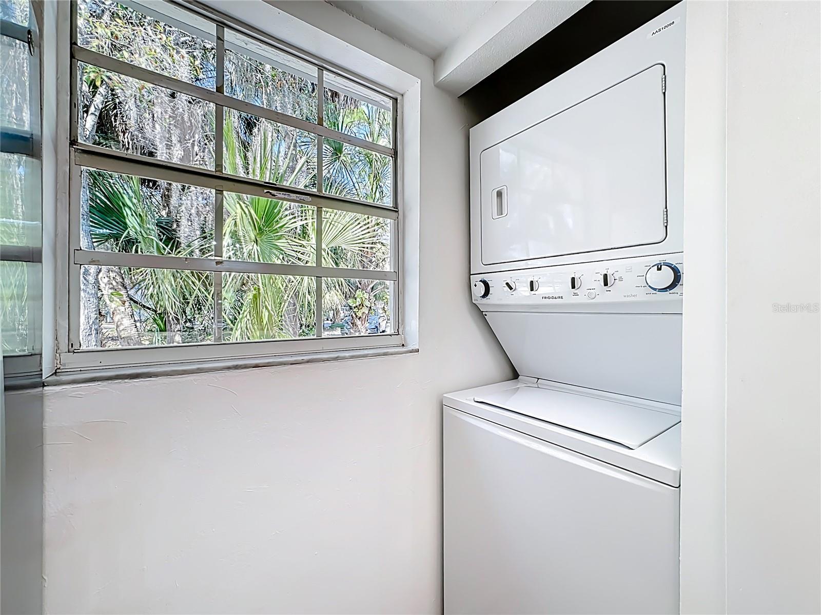 Image 20 of 28 For 608 Jefferson Avenue 30