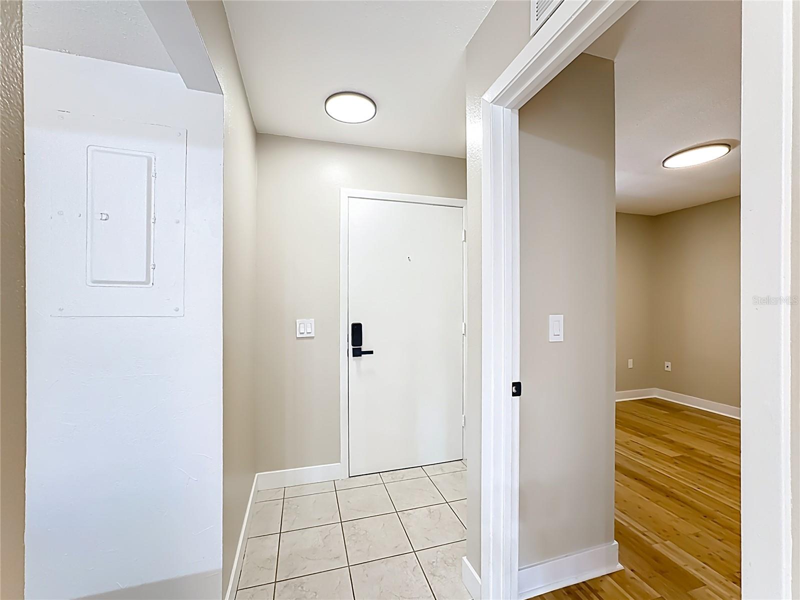 Image 21 of 28 For 608 Jefferson Avenue 30