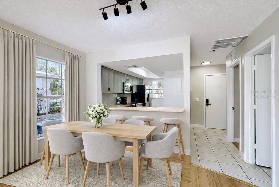 Image 5 of 28 For 608 Jefferson Avenue 30