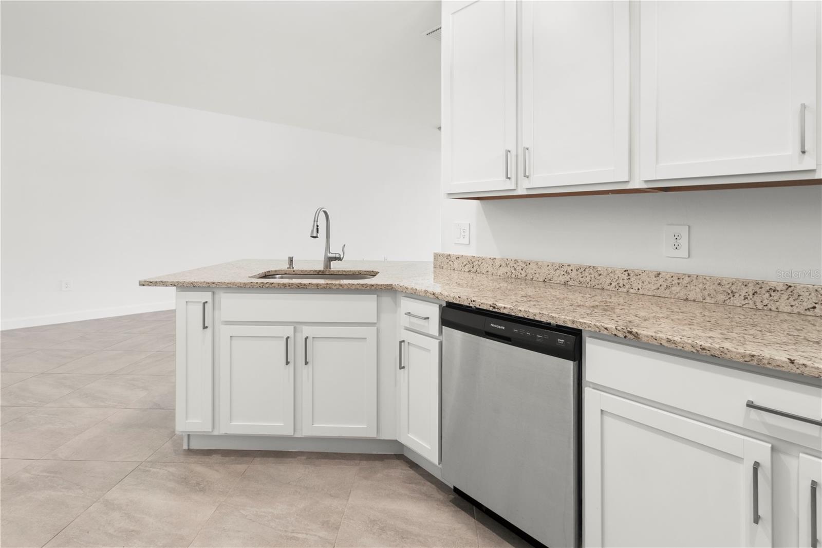 Image 8 of 73 For 15978 Clear Skies Place