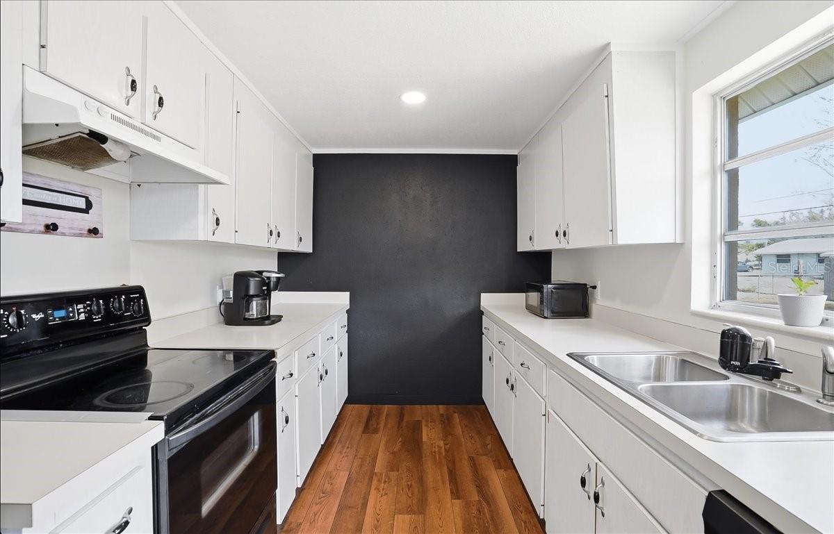 Image 11 of 41 For 4114 96th Avenue E