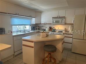 Image 4 of 35 For 6882 Holo Court