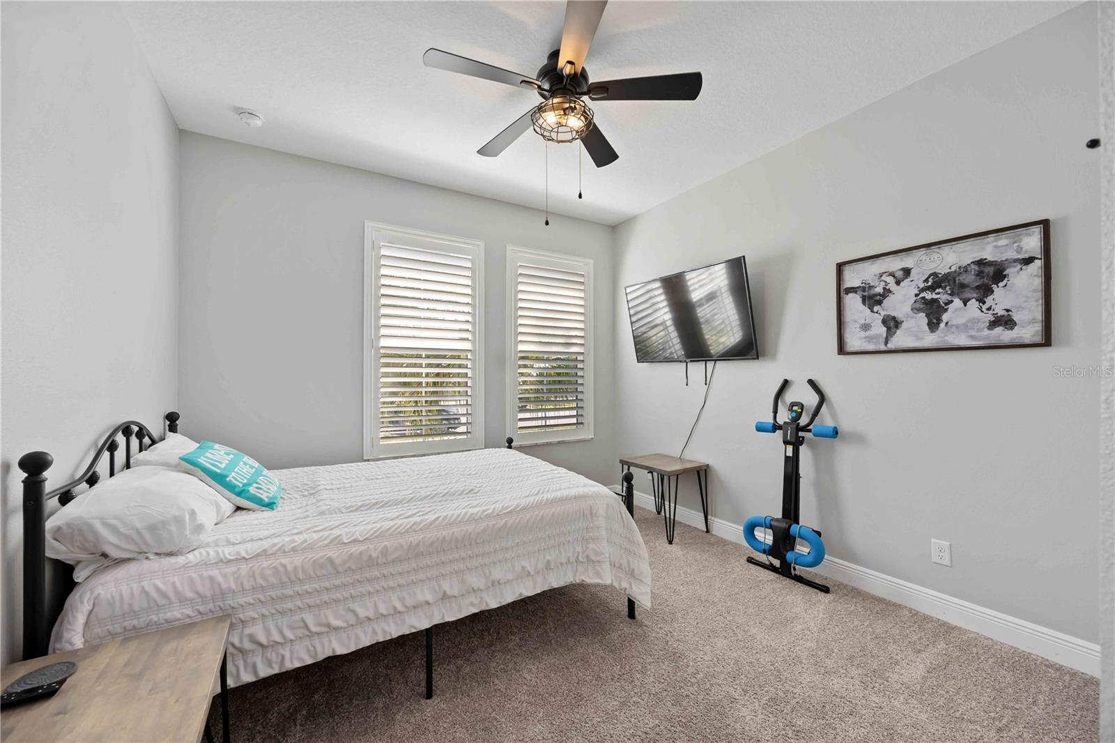 Image 24 of 56 For 14514 20th Street E