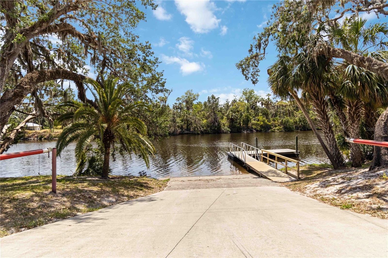 Image 39 of 56 For 14514 20th Street E