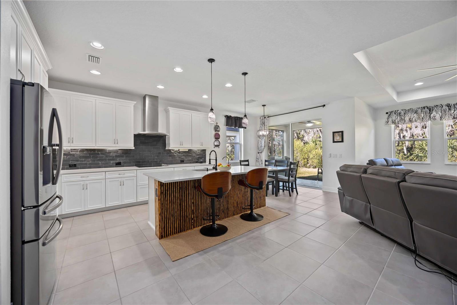 Image 5 of 56 For 14514 20th Street E