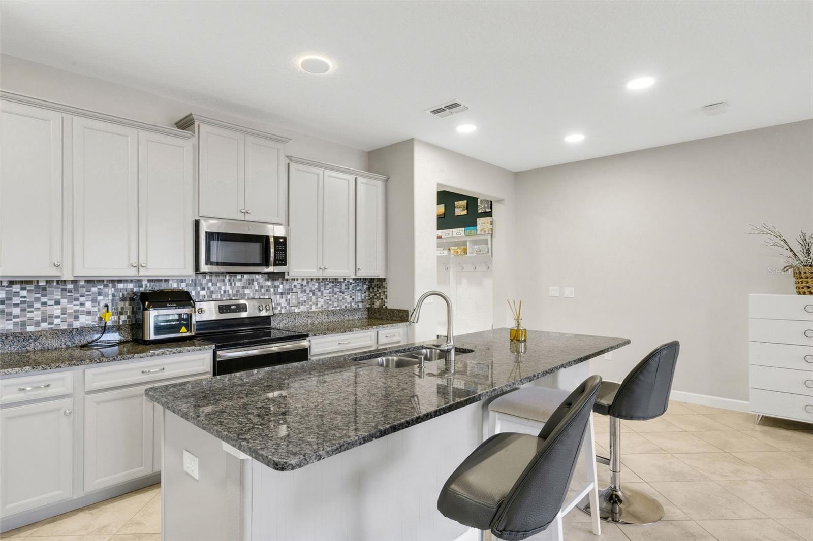 Image 4 of 36 For 6814 Via Perloso Court